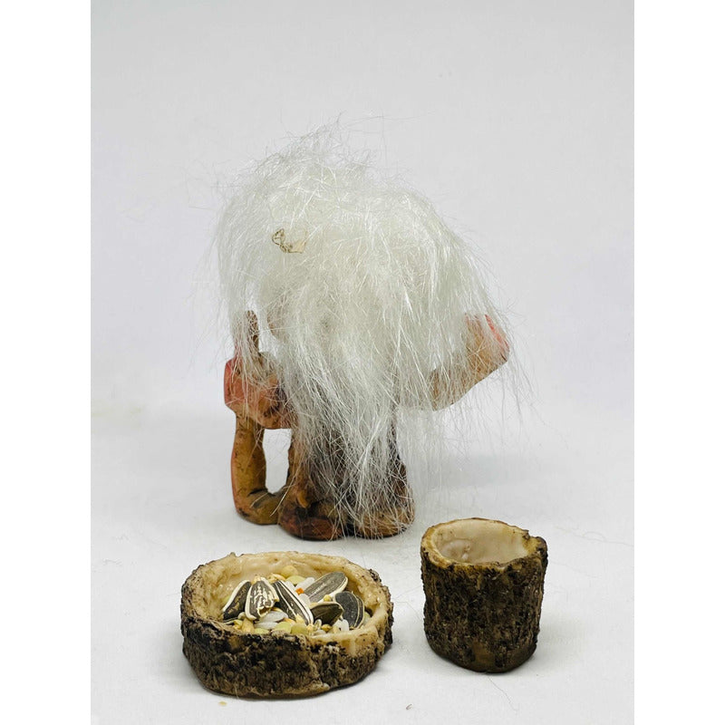Troll Personal Protection + Feeder 9 cm Resin Figure
