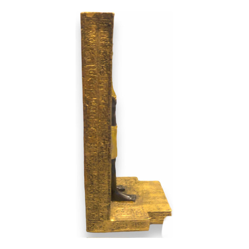 Horus Plate 23cm Resin Figure