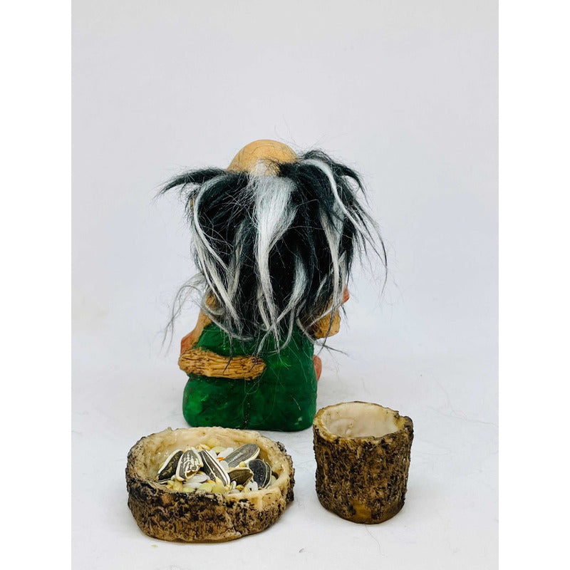 Troll Wishes + Feeder 10cm National Resin Figure