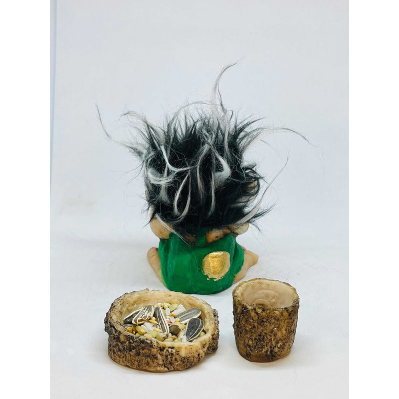 Troll Understanding 8 Cm National Resin Figure.