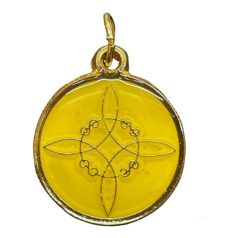 Witches Knot Pendant Encapsulated With The 7 Gold Plated Metals