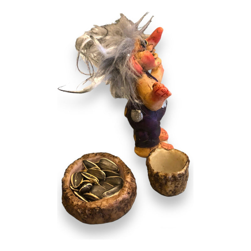 Troll Business Builder + Feeder 9cm Resin Figure