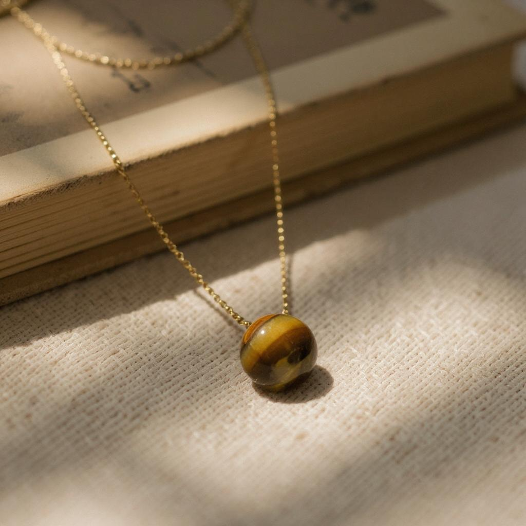 cuarzo en esfera con cadena de acero