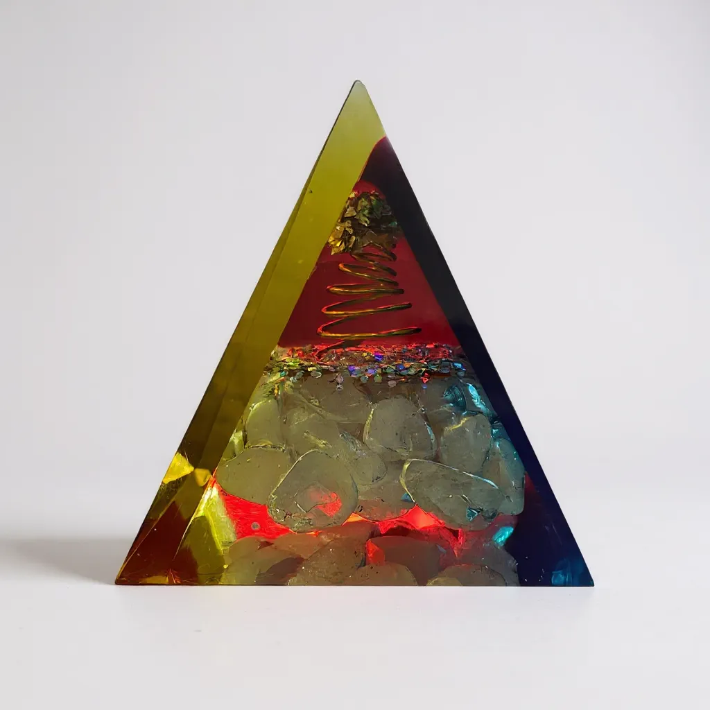 Hochwertige Orgonitpyramide 13 cm