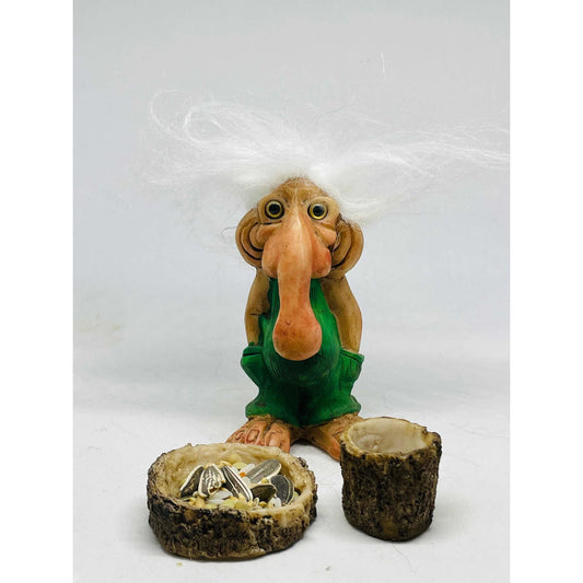 Troll Kindness + Feeder 9cm National Resin Figure