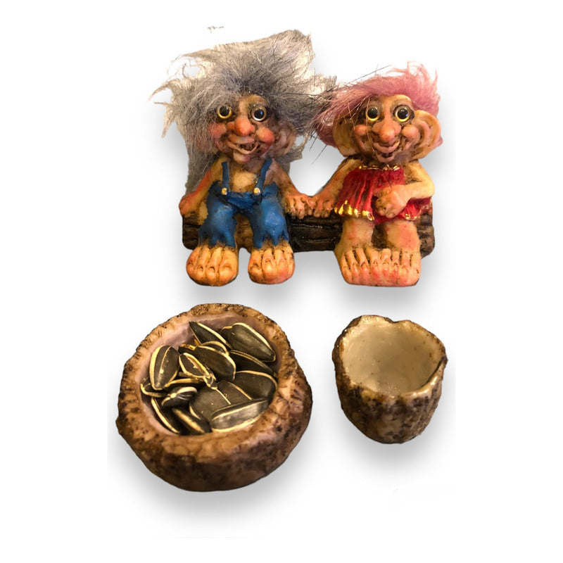 Troll Braut und Bräutigam + Futterspender 7 cm National Resin Figur