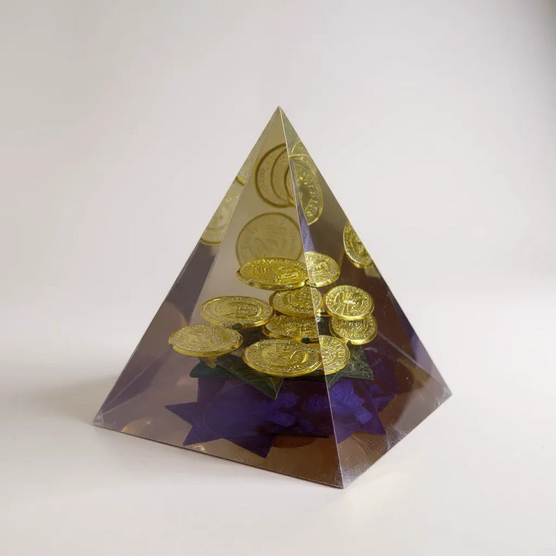 Piramides De Resina Pulida Varios Modelos 8.5x7x7 Cm