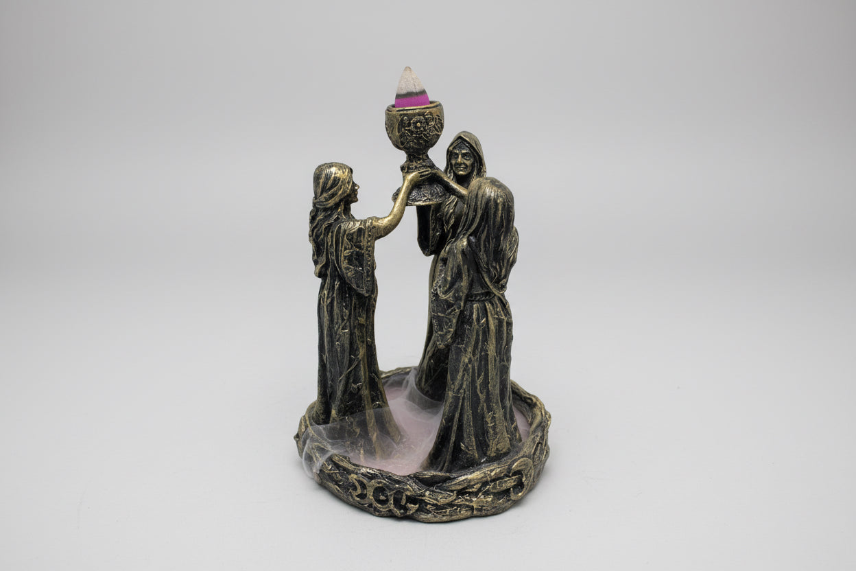 Hecate Triple Diosa Celta Wicca Cascada De Humo by HEREJE