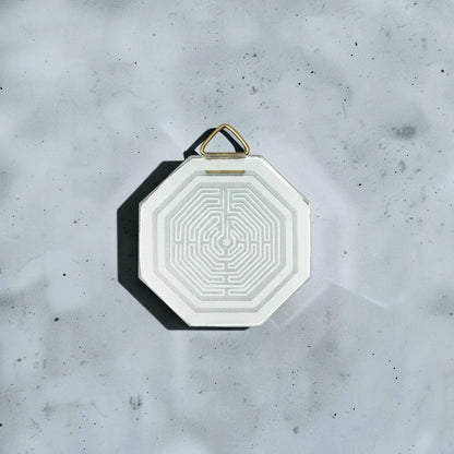 Espejo Octagonal, Grabado Con Símbolos Esotéricos De 5 Cm Laberinto De La Catedral De Amiens by HEREJE
