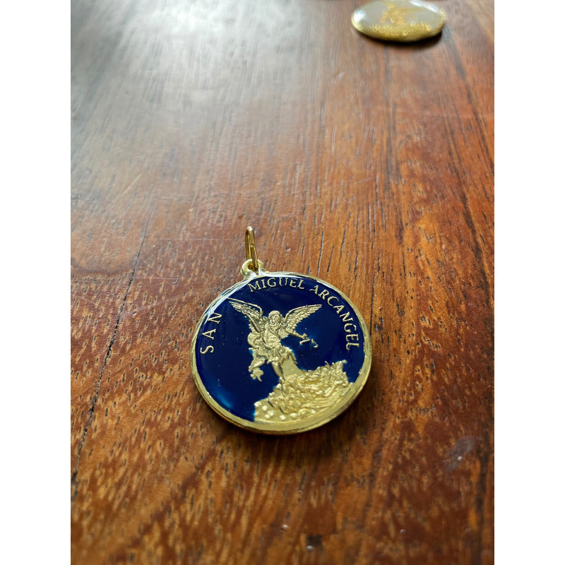 San Miguel Medalla Dorada Y Encapsulada 30mm Varios Colores