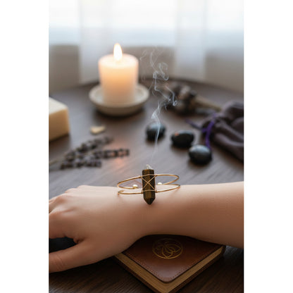 Brazalete Con Cuarzo En Punta Chapado En Color Dorado