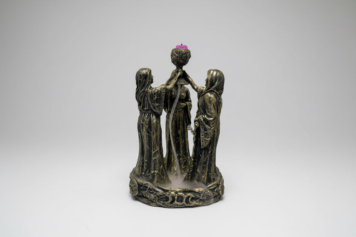 Hecate Triple Diosa Celta Wicca Cascada De Humo by HEREJE