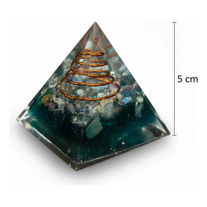 Piramide Orgonita 5 Cm De Altura Verde by HEREJE