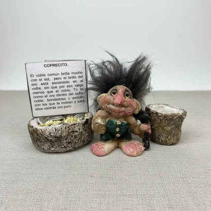 Troll Mini + Comedero + Semillas + Tarjeta Varios Modelos Cofrecito 5cm
