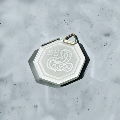 Espejo Octagonal, Grabado Con Símbolos Esotéricos De 5 Cm Serpienta by HEREJE