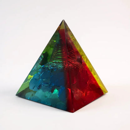 Piramides De Resina Pulida Varios Modelos 8.5x7x7 Cm