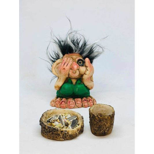 Troll Understanding 8 Cm National Resin Figure.