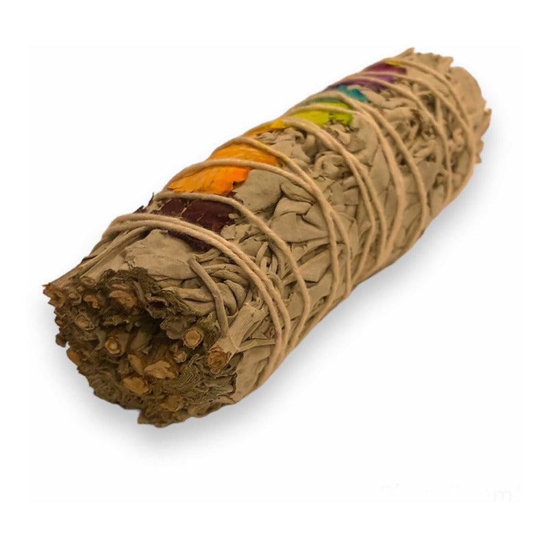 Salbei-Räucherstäbchen mit Rosenblüten