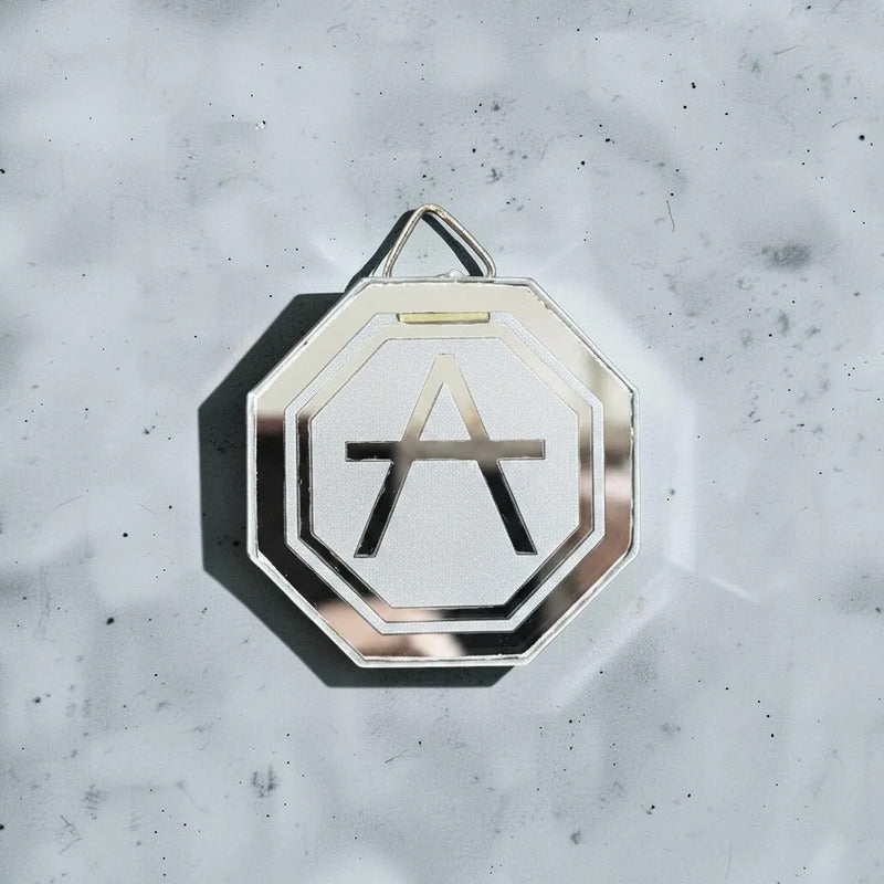 Espejo Octagonal, Grabado Con Símbolos Esotéricos De 5 Cm Altas Cumbres by HEREJE