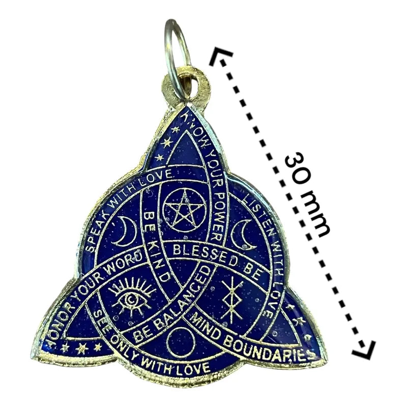 Triqueta Dije Encapsulado 30mm Azul by HEREJE