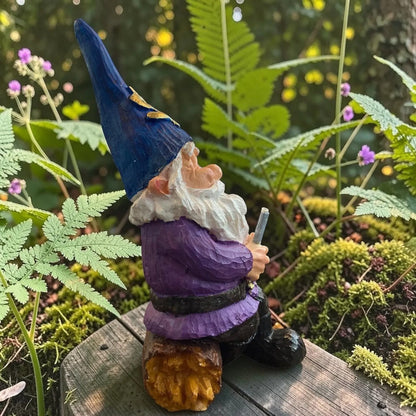 Gnomo De La Abundancia Y El Dinero Figura Decorativa 26 Cm A Morado by HEREJE